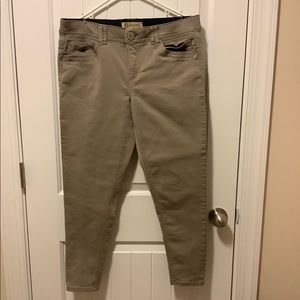 Women’s Khaki Colored Jeans